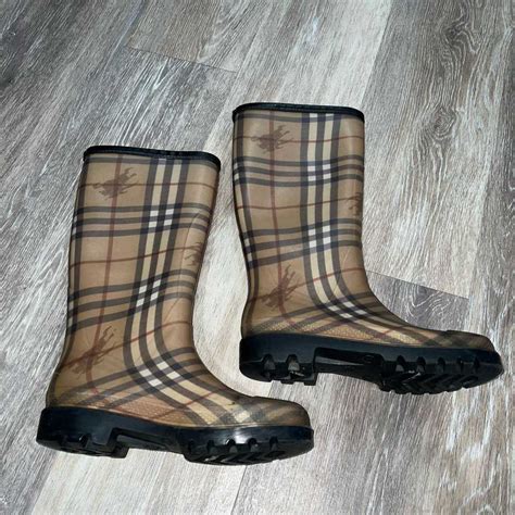 womens burberry rain boots size 8|Burberry haymarket rain boots.